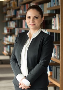 Gokce Izgi
